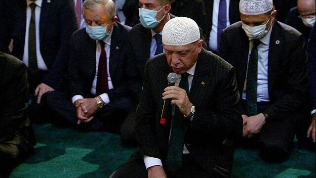 Erdogan recites Quran verses at Hagia Sophia