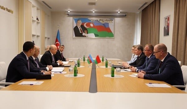 Heydarov meets Belarusian Construction Minister in Baku