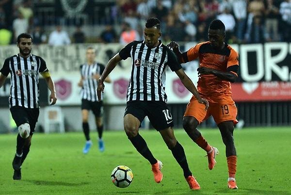 Neftchi return to European spots after 3–0 win