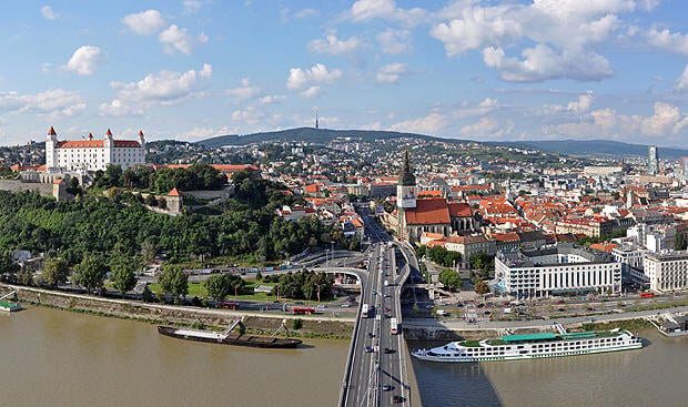 Slovakia temporarily closes border crossings with Ukraine