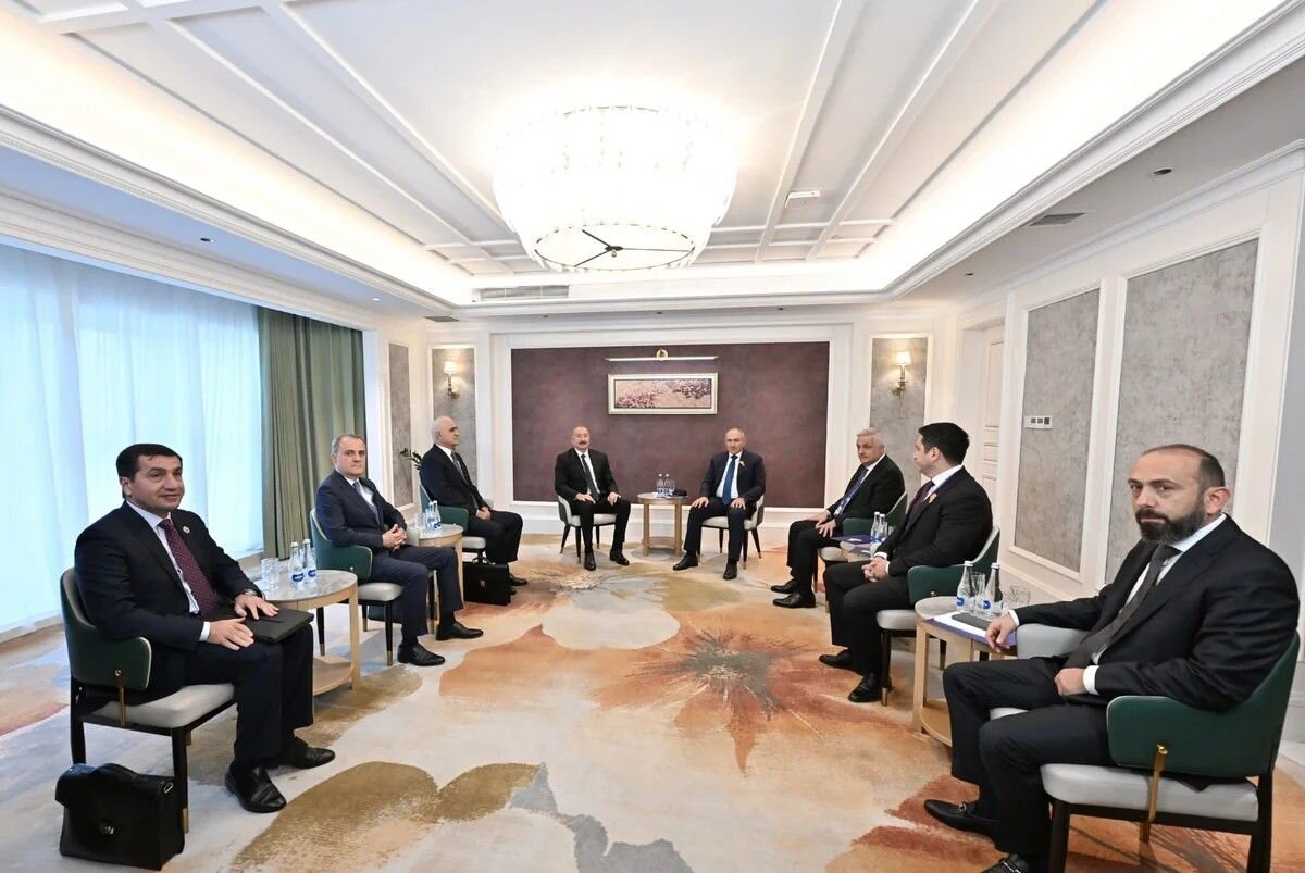 President of Azerbaijan Ilham Aliyev’s meeting with Prime Minister of Armenia commences in Bishkek